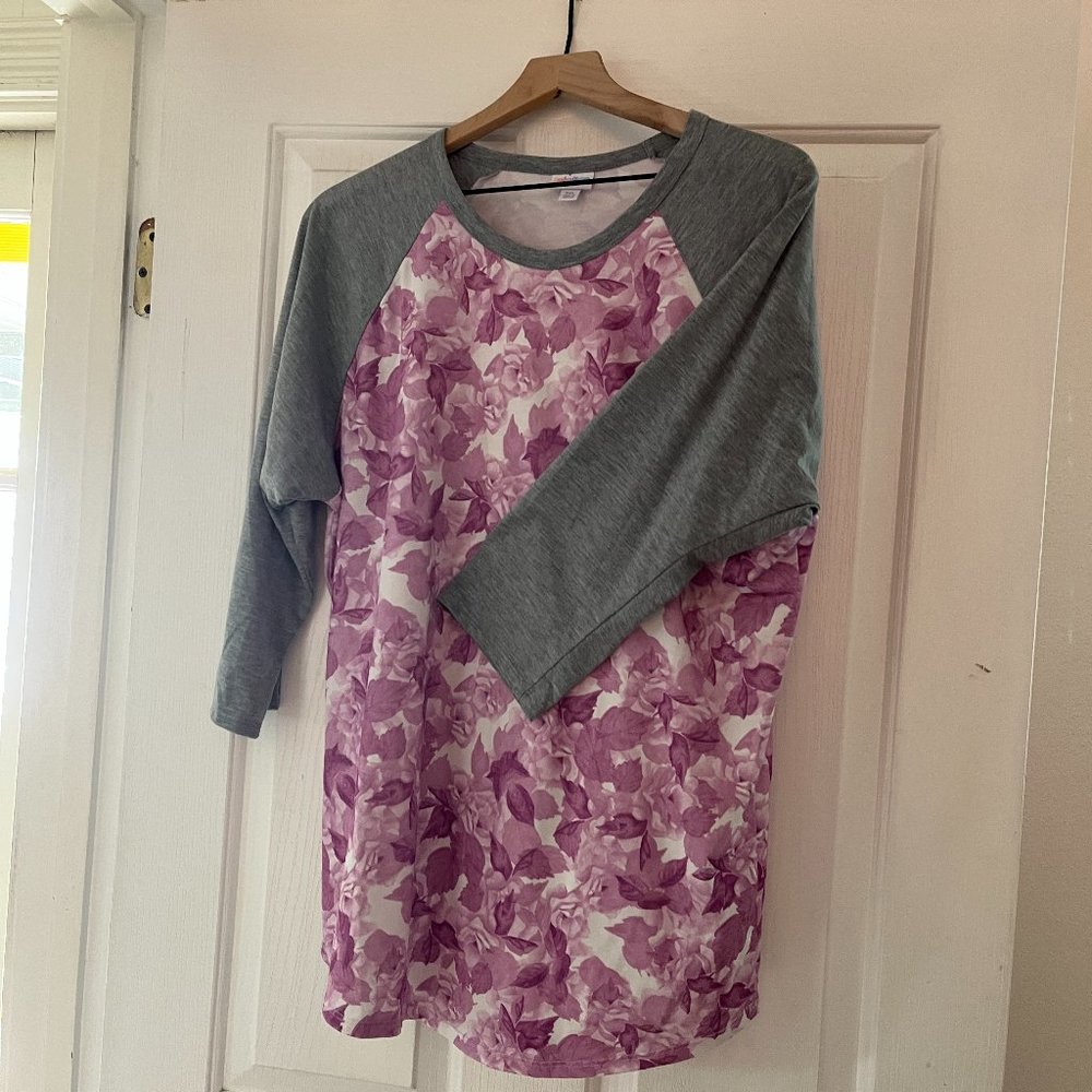 LuLaRoe Randy T-Shirt (2XL)